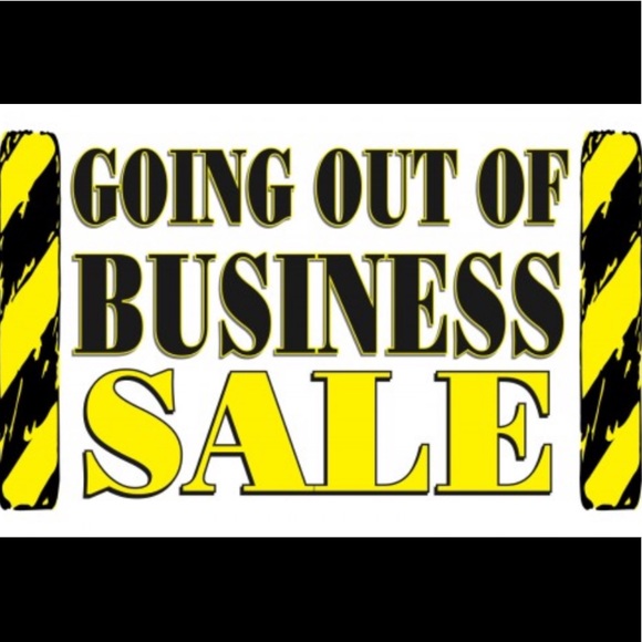 💕CLOSING CLOSET - Picture 4 of 5